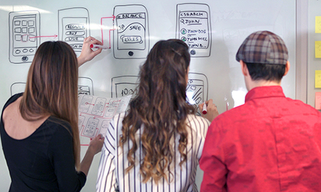 Senior UI/UX Designer / Product Designer